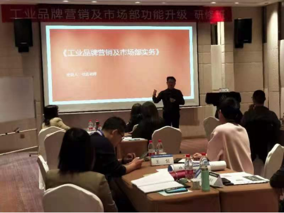 市场洞察:强势品牌打造的扫地僧