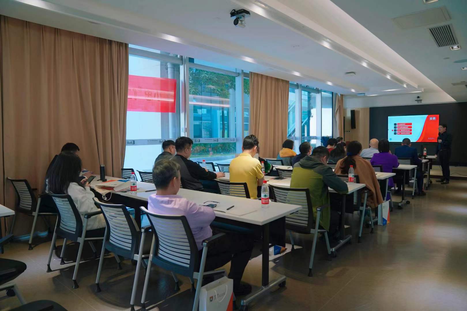 如何快速识别大客户？记住这 6 个接地气的方法